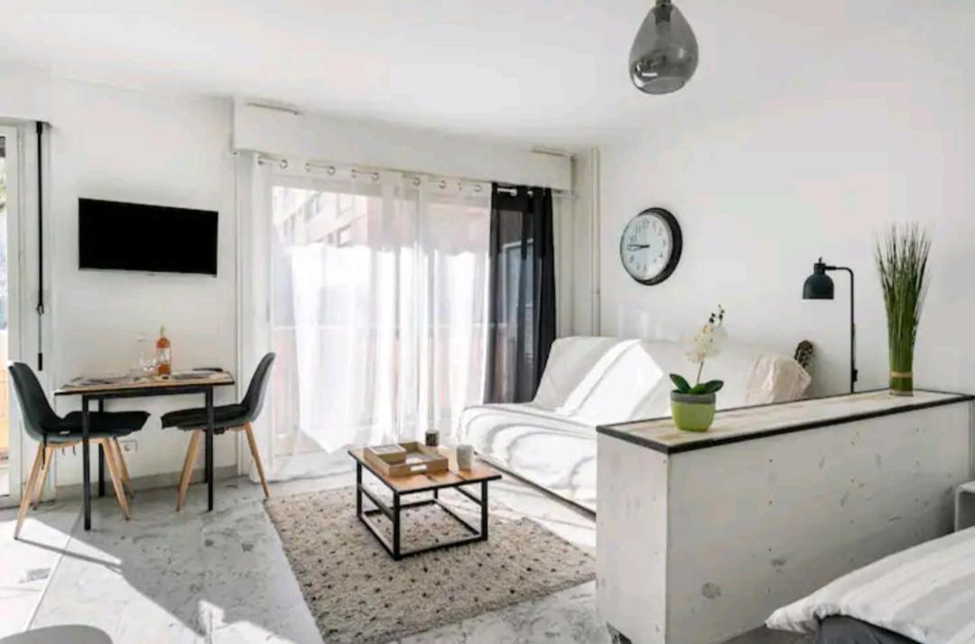 Design Loft Studio Climatise Parking Et Piscine Vallauris Exterior foto