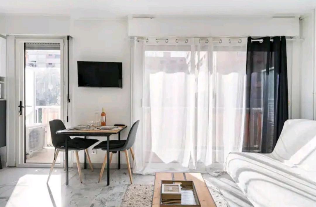 Design Loft Studio Climatise Parking Et Piscine Vallauris Exterior foto