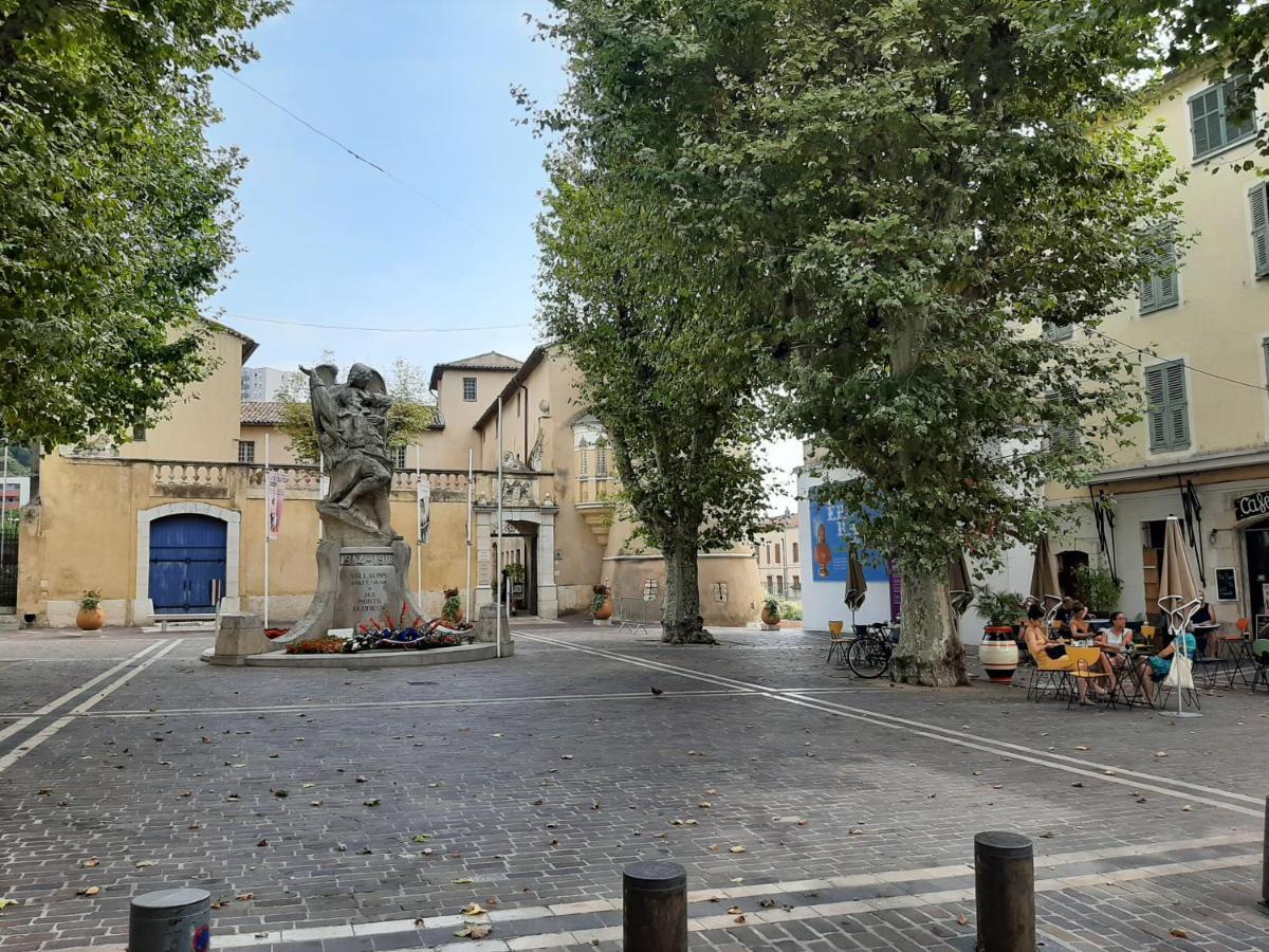 Design Loft Studio Climatise Parking Et Piscine Vallauris Exterior foto